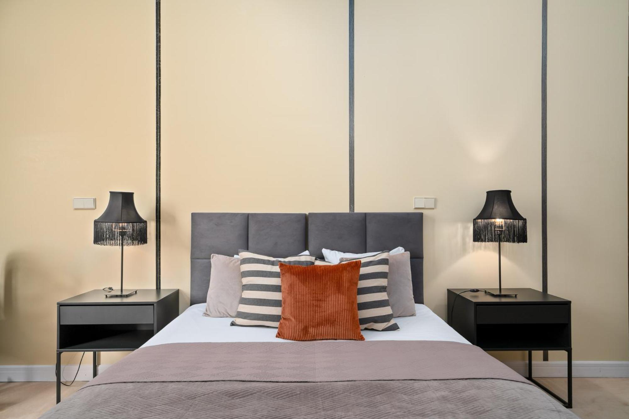 Majestic Residence -150M2 With Iconic Market Square View As Home Apartamenty R506 Wrocław Eksteriør billede